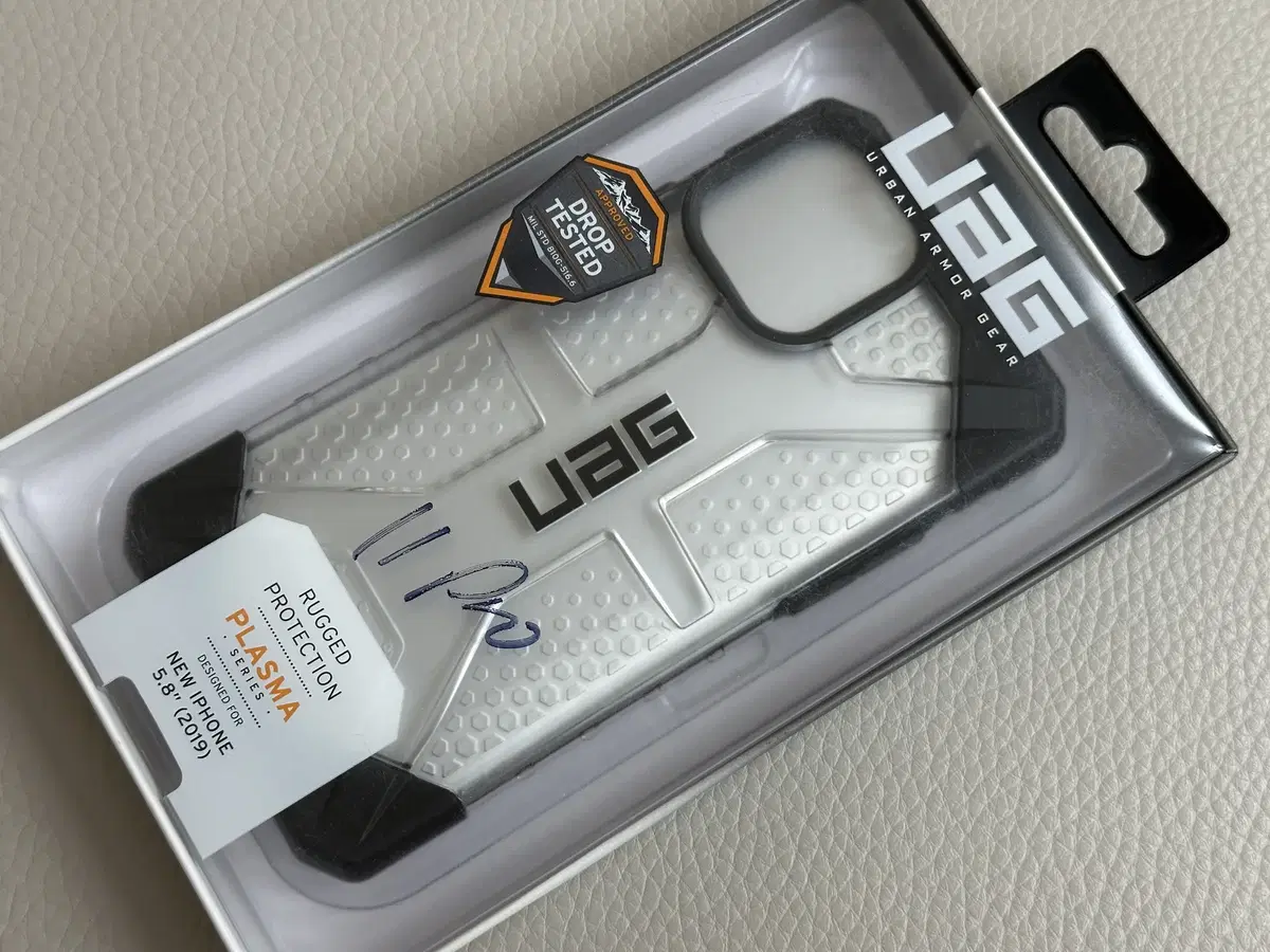 UAG 아이폰11프로 플라즈마 케이스