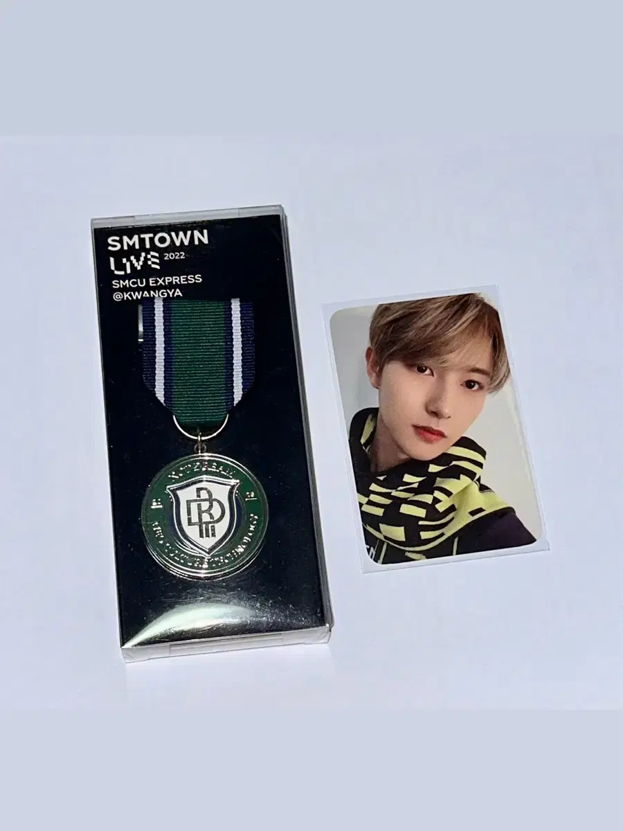 SMCU nctdream renjun Badge emblem wts!