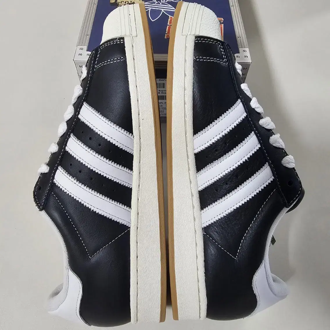 [새상품] ADIDAS X KORN 수퍼스타 (size 275)