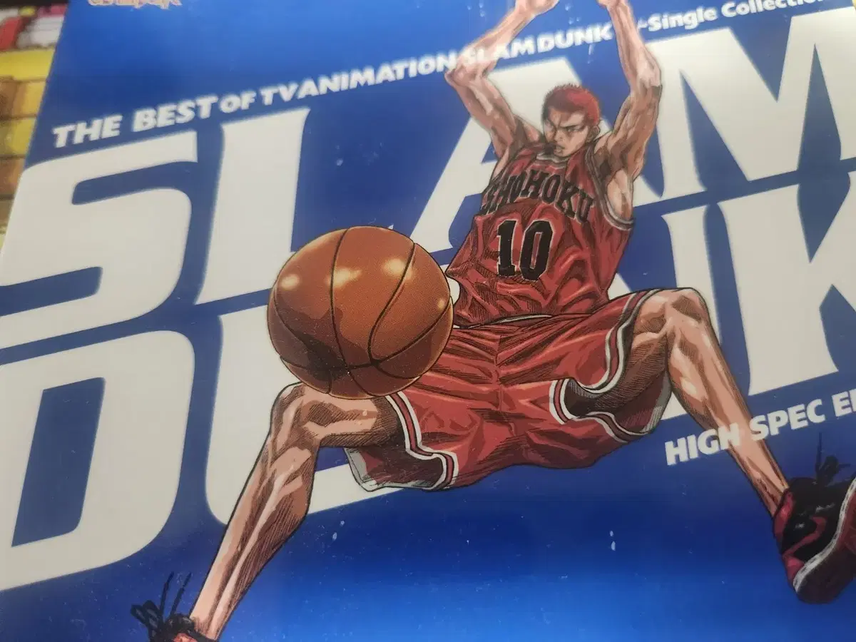 SLAM DUNK blu-ray sells CDs