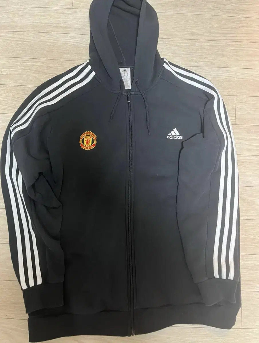 adidas man u hoodie for sale!