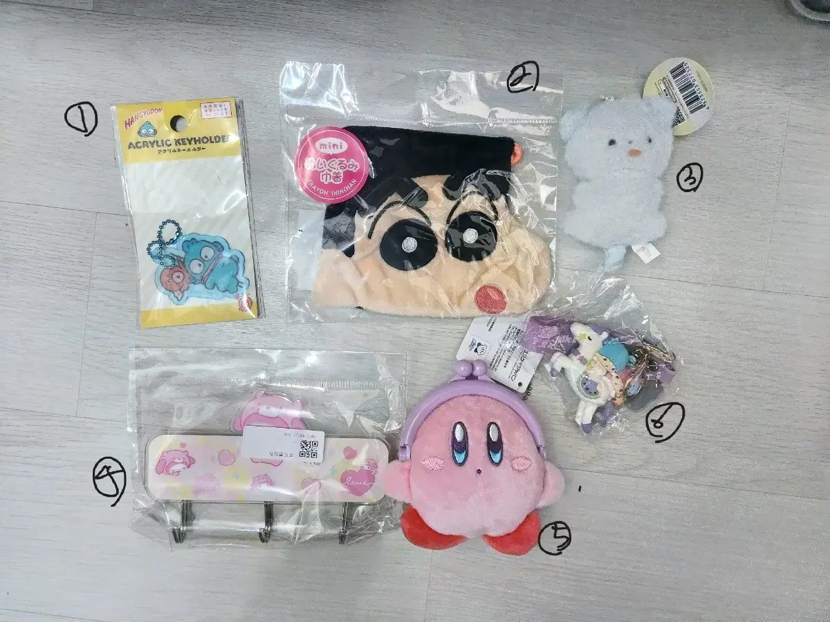 [SOLD] Changu Kirby San Rio merchandise pow acrylic keyring