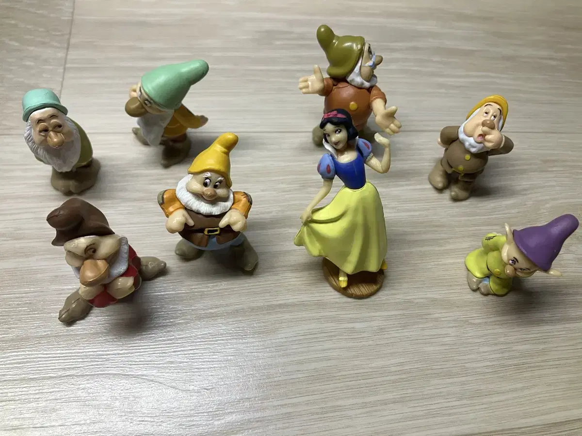 Disney Snow White Chocolate Egg Figurine Set