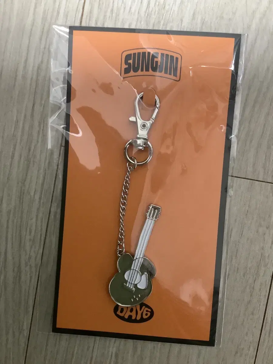 Day 6 Mini cignature Instrument Charms keyring Sungjin helped write the original script