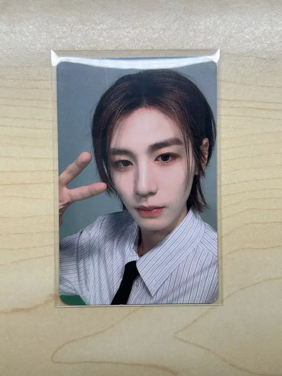 boynextdoor leehan 더현대 pop up photocard wts