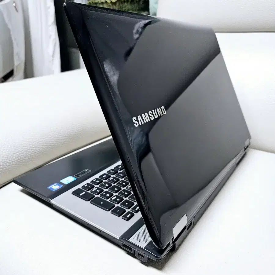 17.3인치 삼성 고성능 i7 노트북(램16GB,외관A급,새배터리)