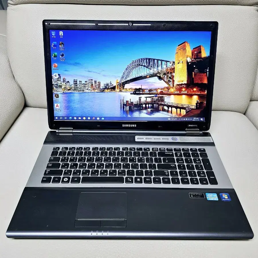 17.3인치 삼성 고성능 i7 노트북(램16GB,외관A급,새배터리)