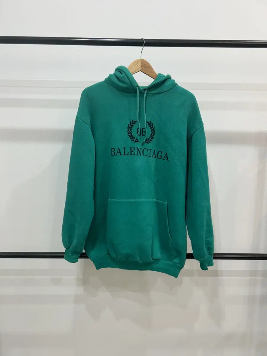 [XS] Balenciaga Laurel Logo Overfit Hoodie