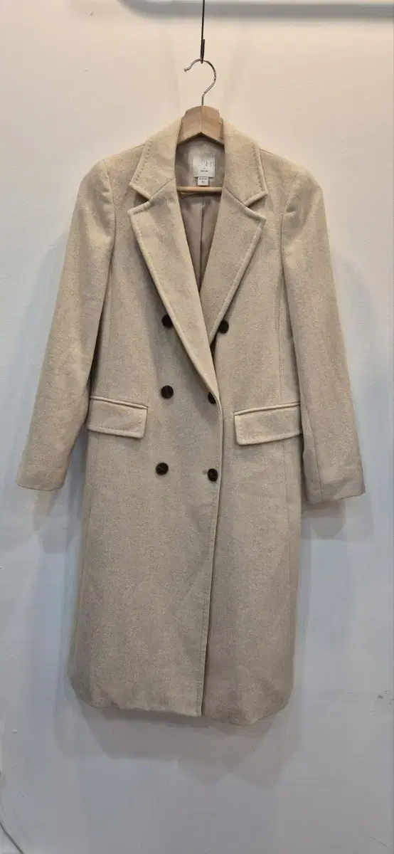 55 Cream-beige wool-blend coat