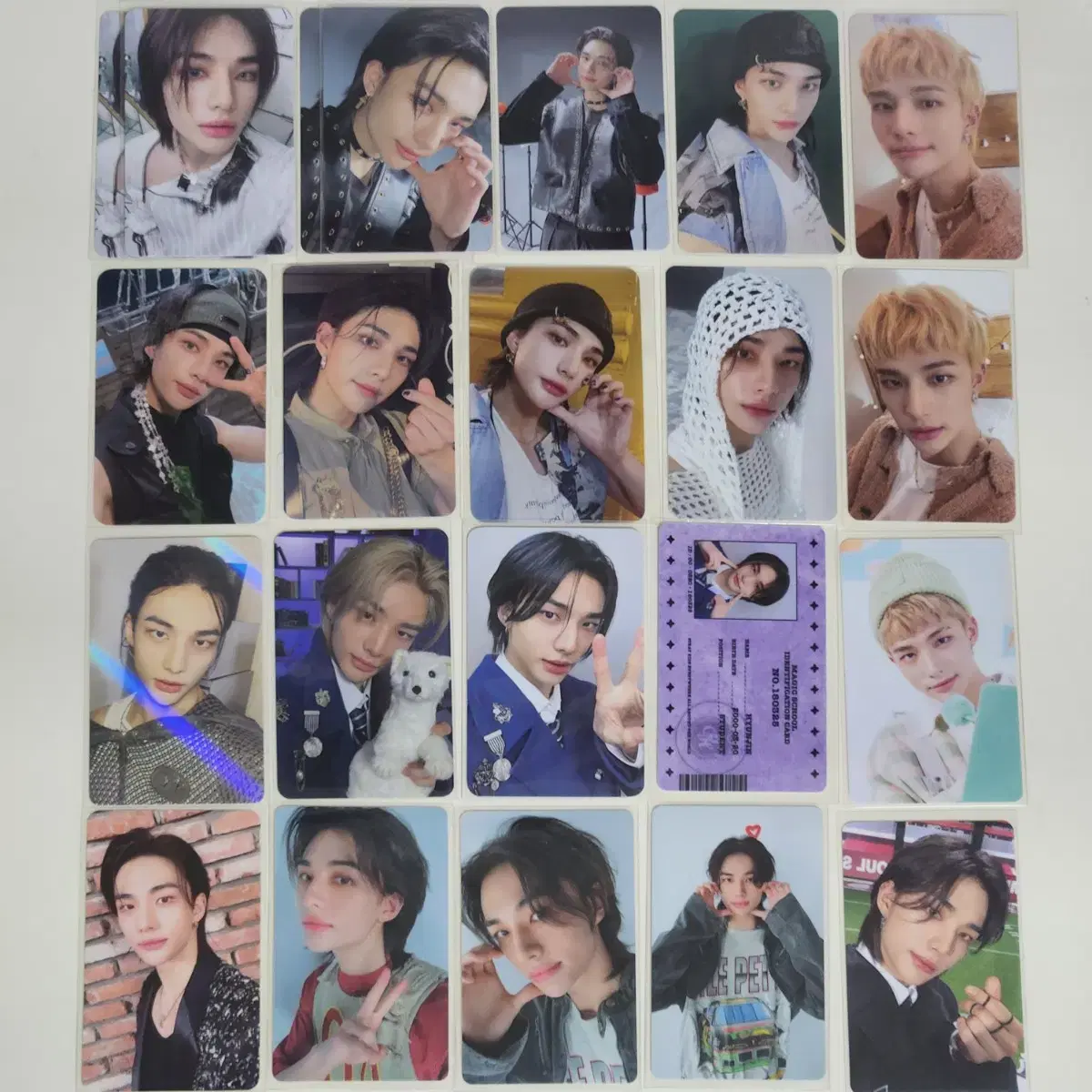 Straykids hyunjin photocard bulk sells