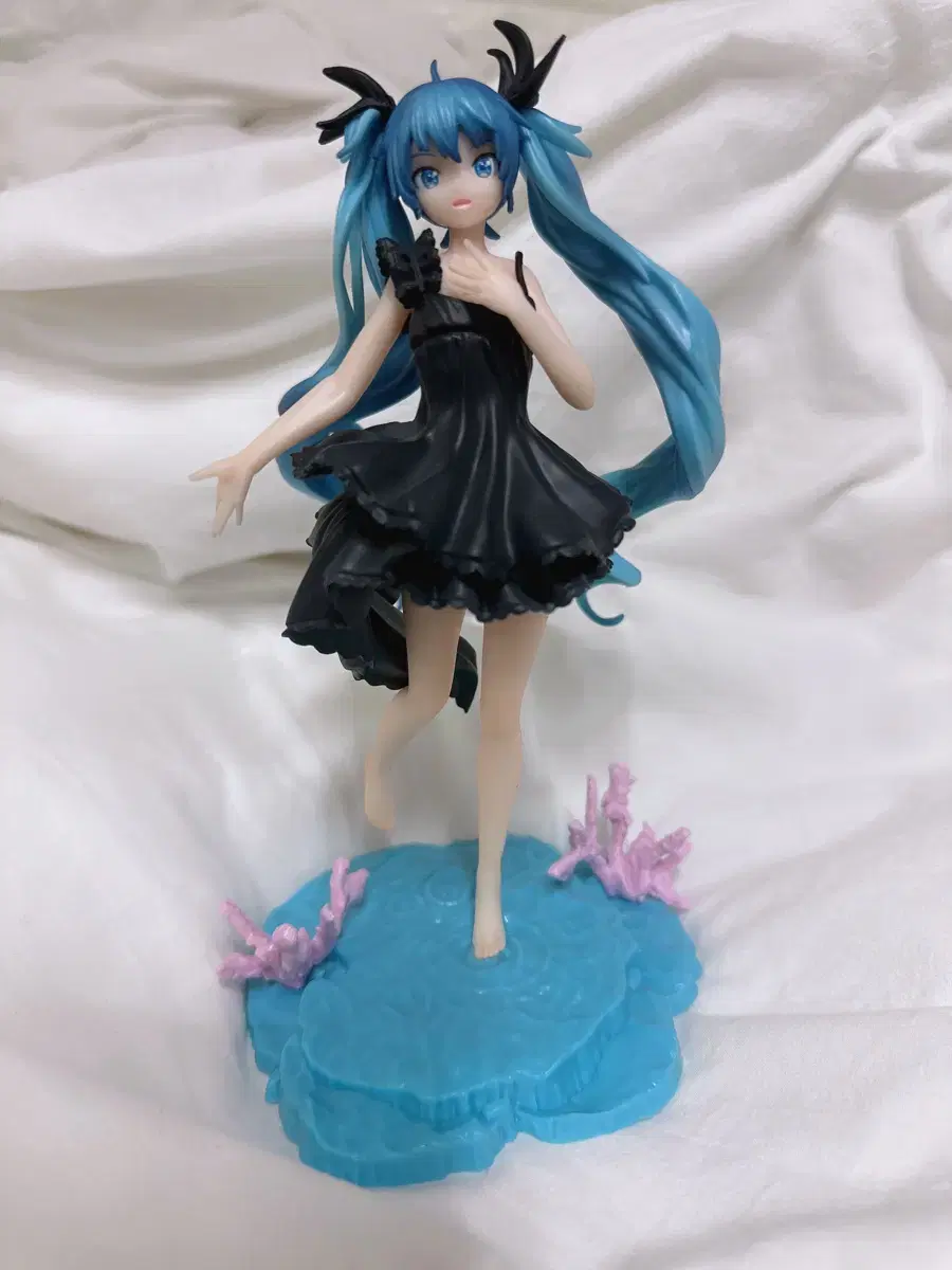 Vocaloid Deep Sea Girl Miku Figure