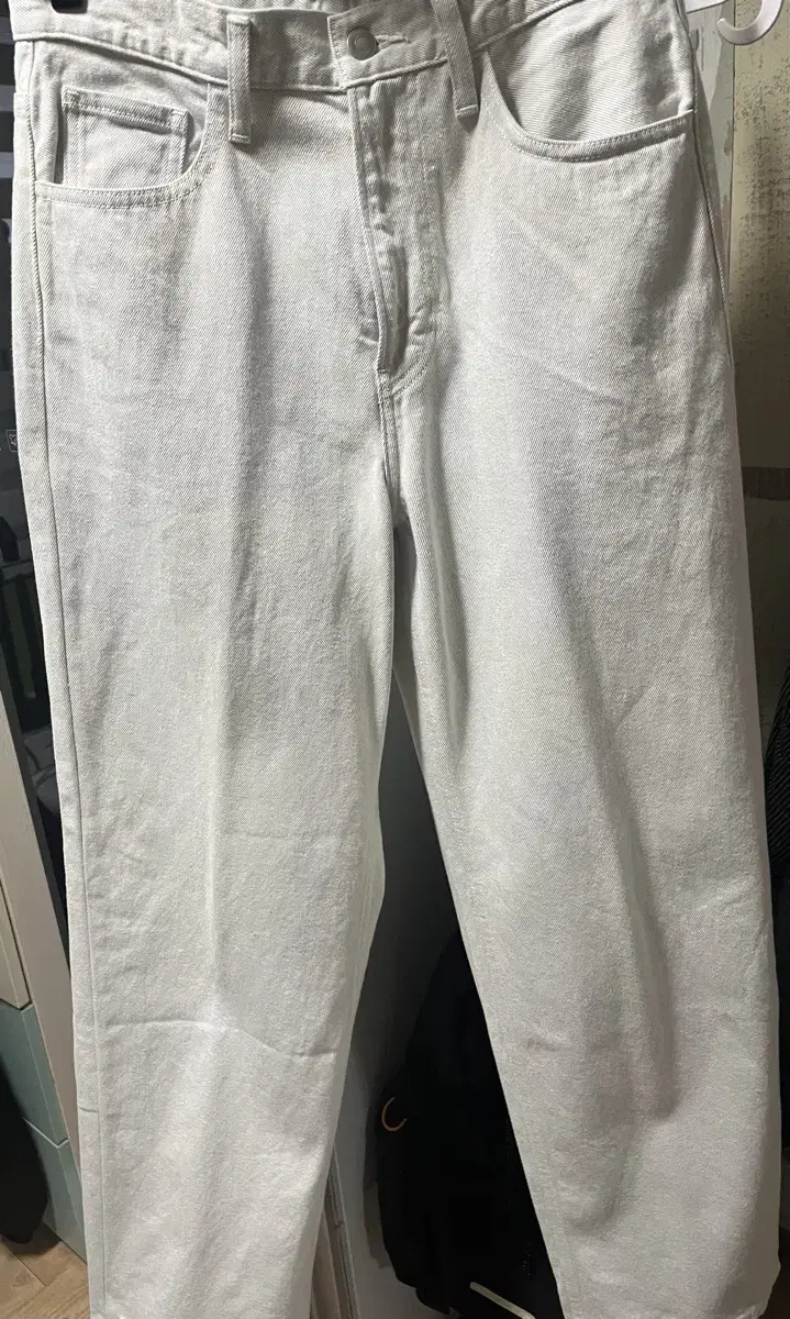 Uniqlo Wide Straight Jeans Off-White 28 (71cm)