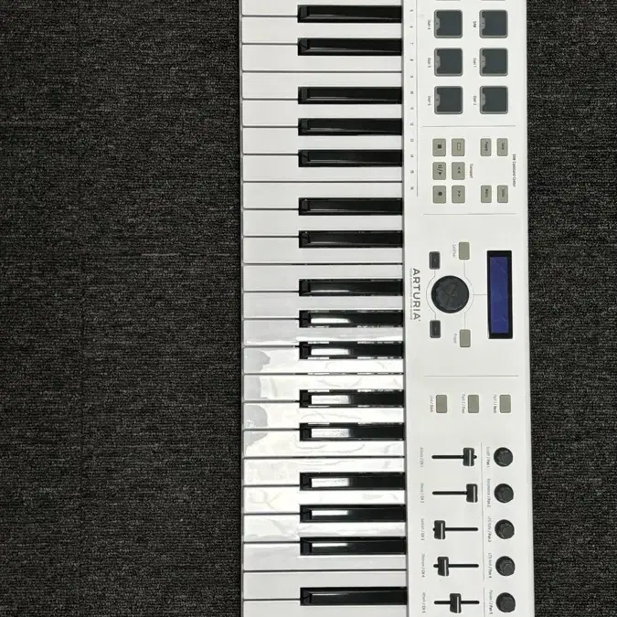 Arturia Keylab Essential 61