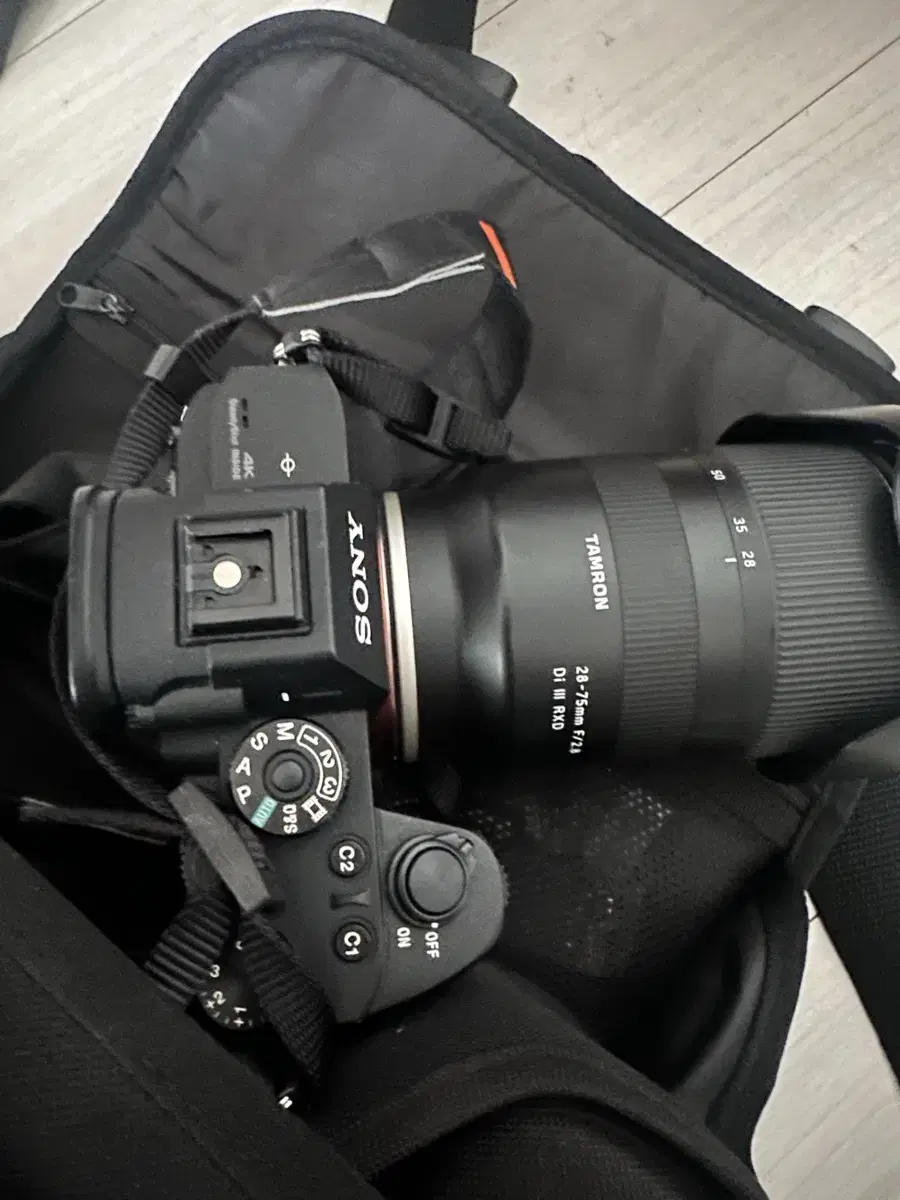 Sony A7R3 풀프레임 미러리스 카메라 + 탐론 2875 + 소니 플