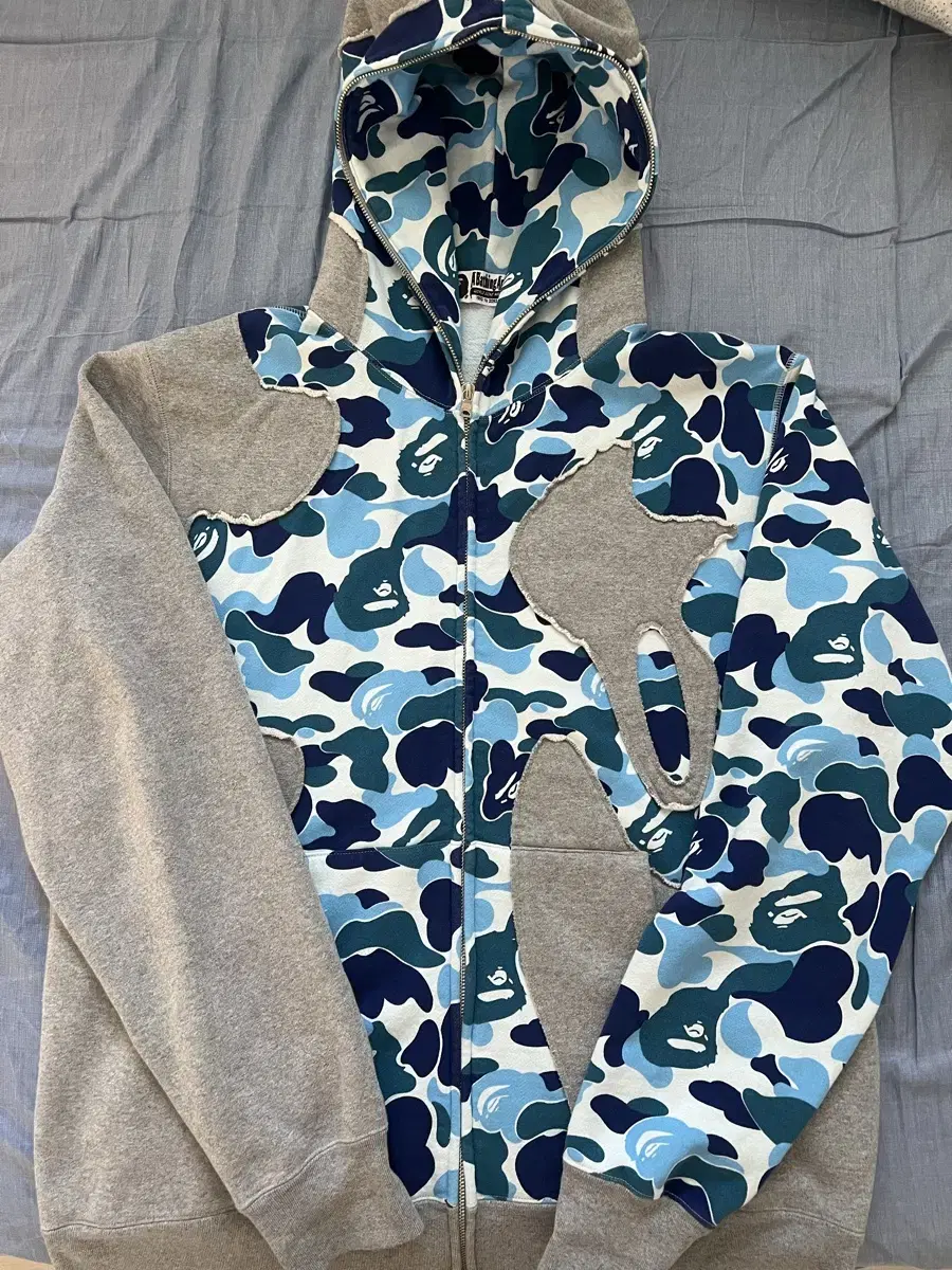 (2XL)24 Years Vape Patchwork Full Hooded Zip-Up