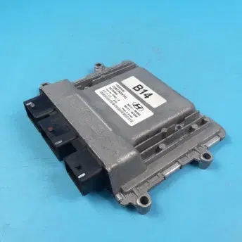 현대 그랜저 HG ECU 39111-3CGA5 / 39111-3CGA0