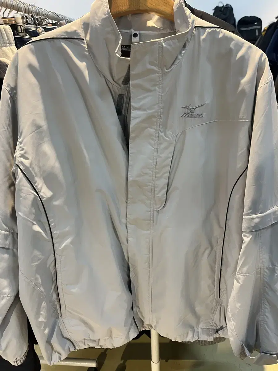 Mizuno Windbreaker / Jacket L