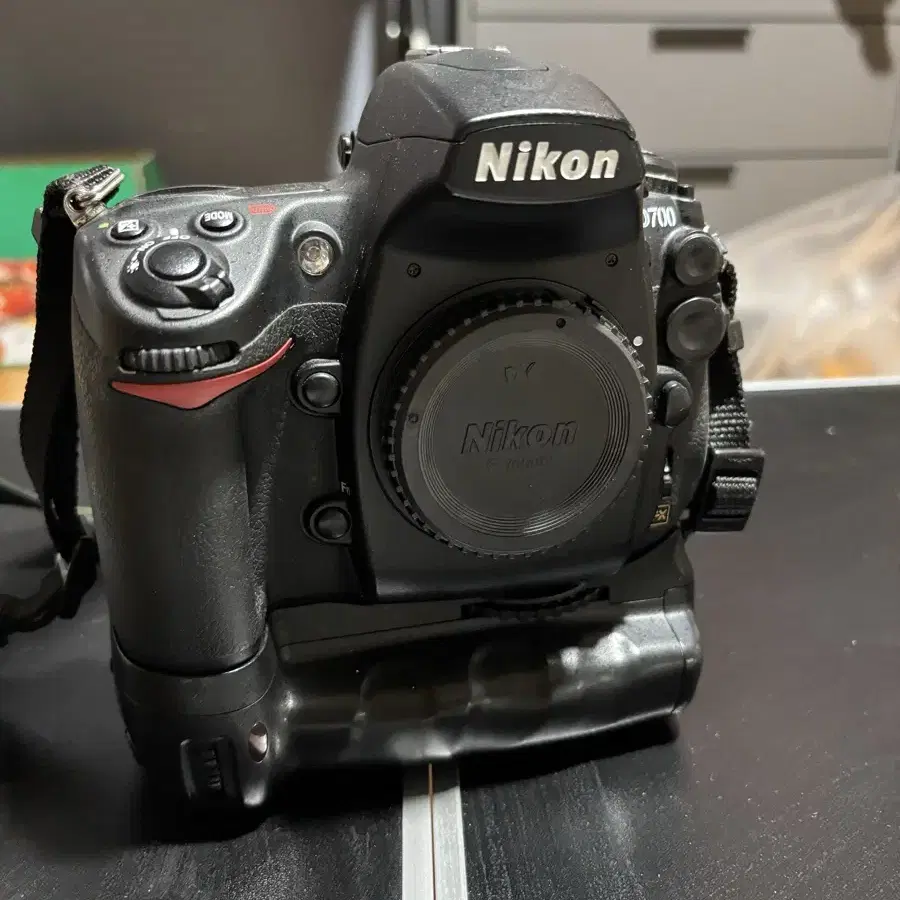 니콘 d700바디 + 세로그립