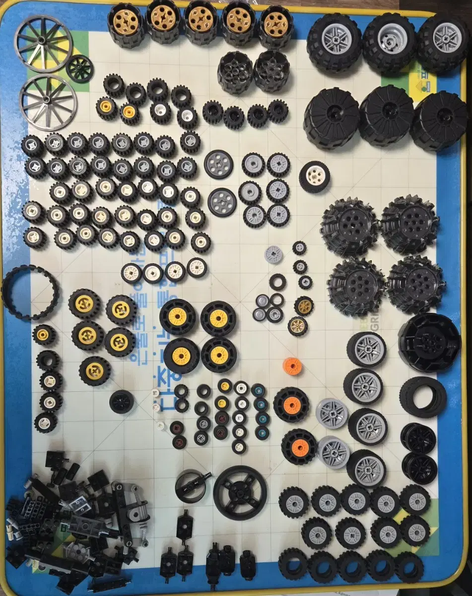 Lego wheels tires parts bulk sells