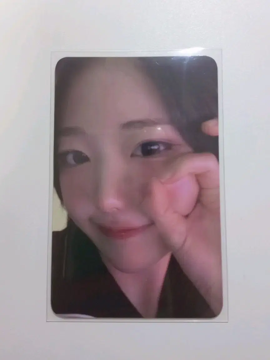 QWER Manitou hina unreleased photocard wts