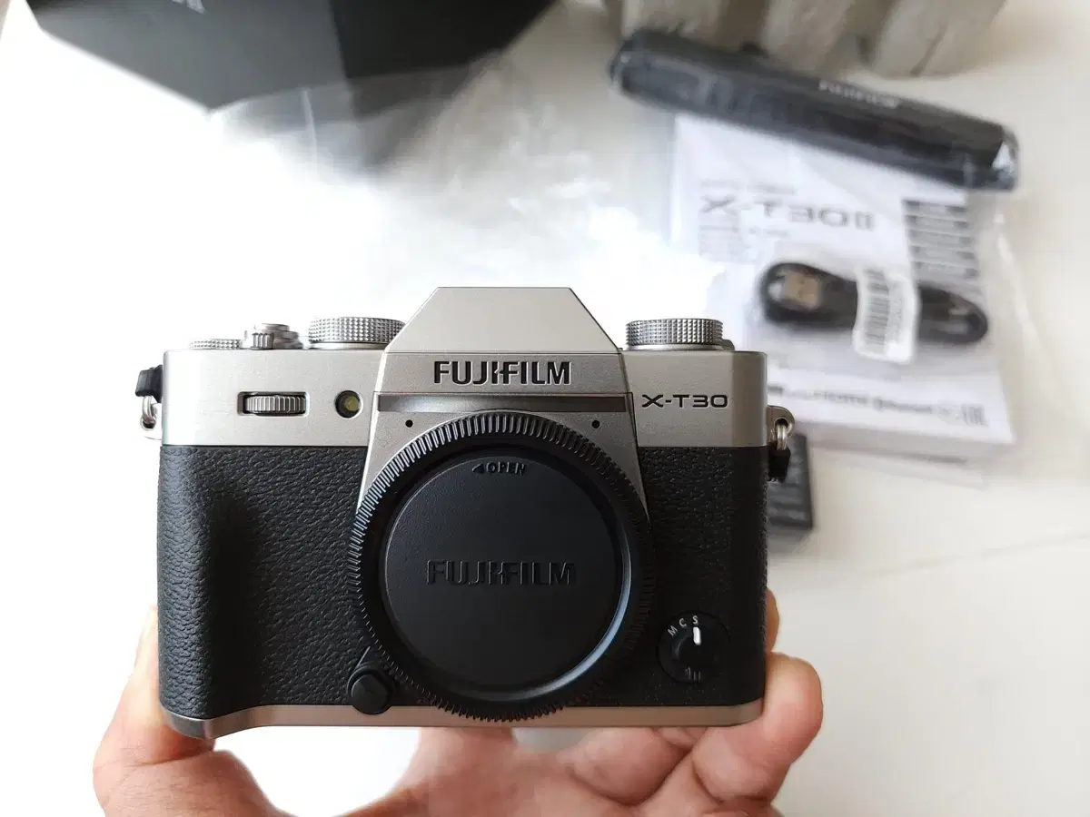 FUJIFILM XT30 II + LENS 15-45MM ( New)