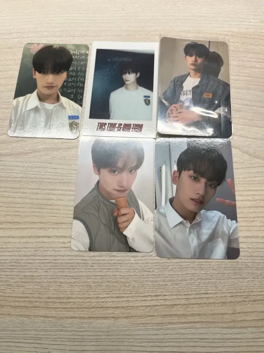 Tiot kum junhyeon photocard