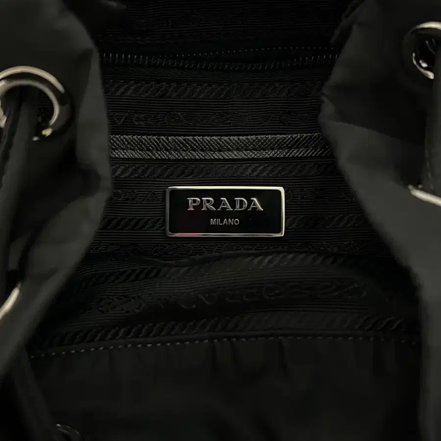 프라다 prada 리나일론 백팩 미디엄