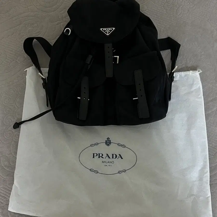 프라다 prada 리나일론 백팩 미디엄