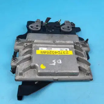 르노 SM3 ZE ECU 모듈  237D40258R  자동차중고부품