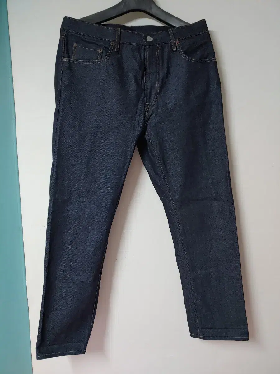 Uniqlo Jeans 34