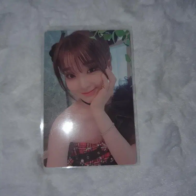 Oh my girl Clashfight photocard is for sale!