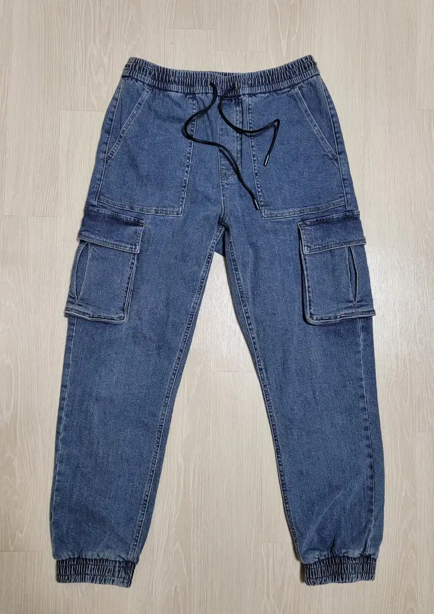 [30-32] Gentleman's Standard Denim Cargo Pants Medium Indigo