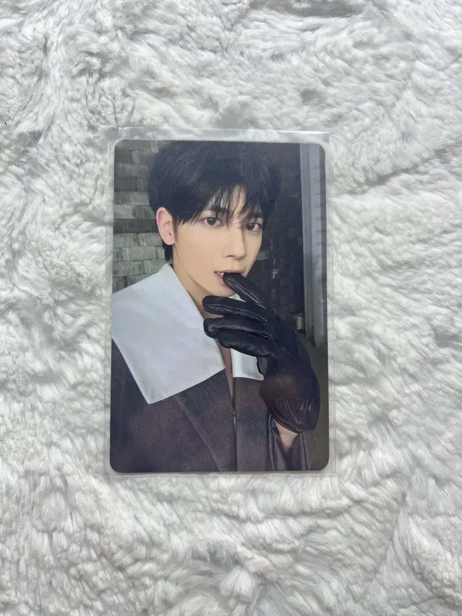 TXT txt Sanctuary Night taehyun photocard wts