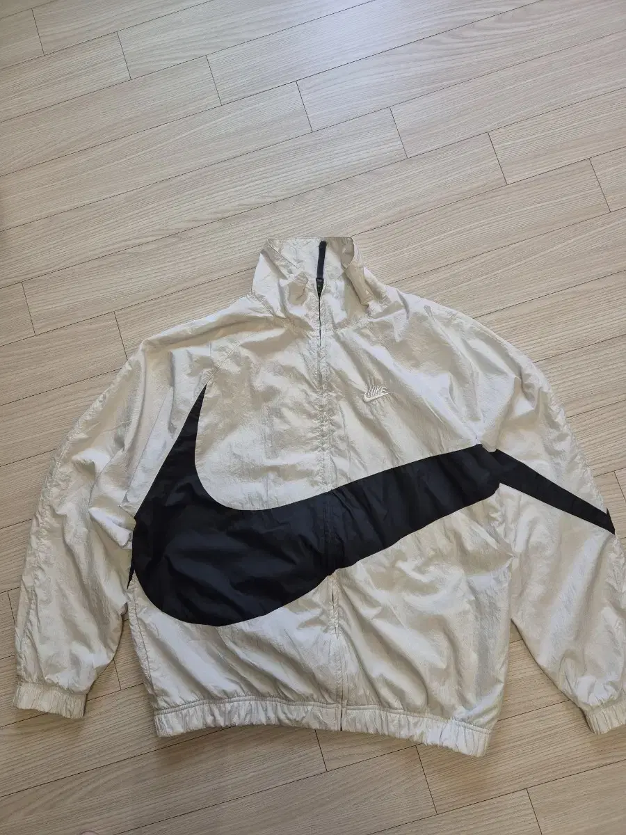 Shared.Nike Bixoushi Windbreaker size L