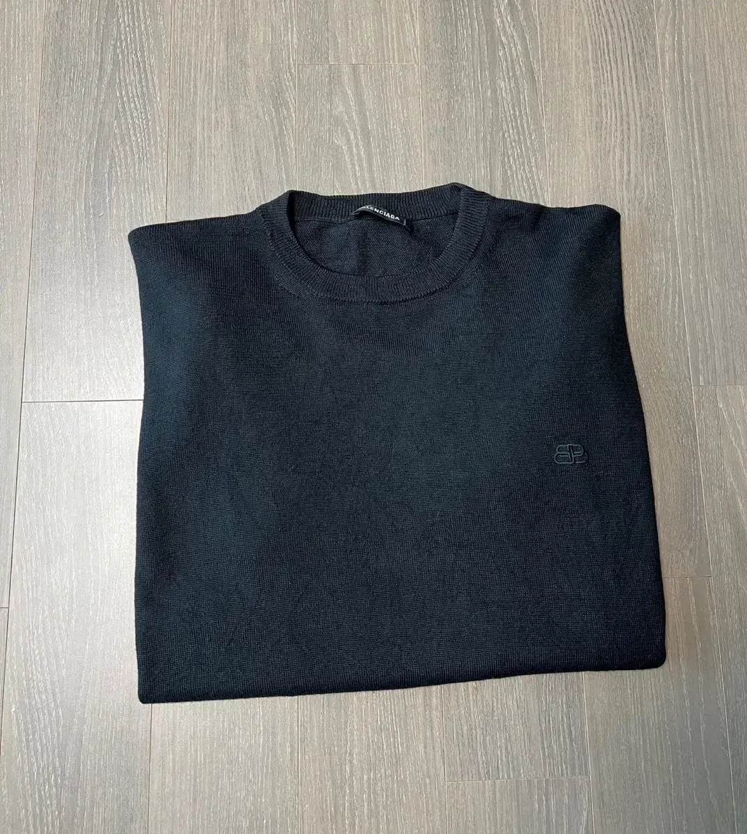 Balenciaga knit size 115-120 (department store version)