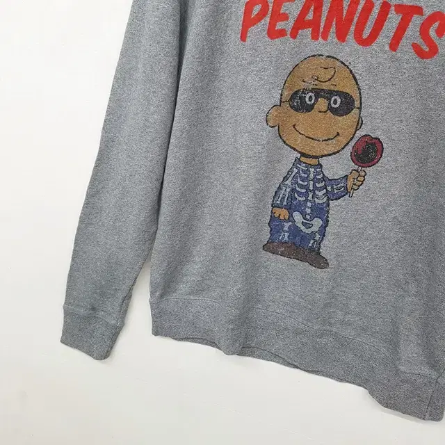 GU x PEANUTS 스누피 맨투맨 티셔츠