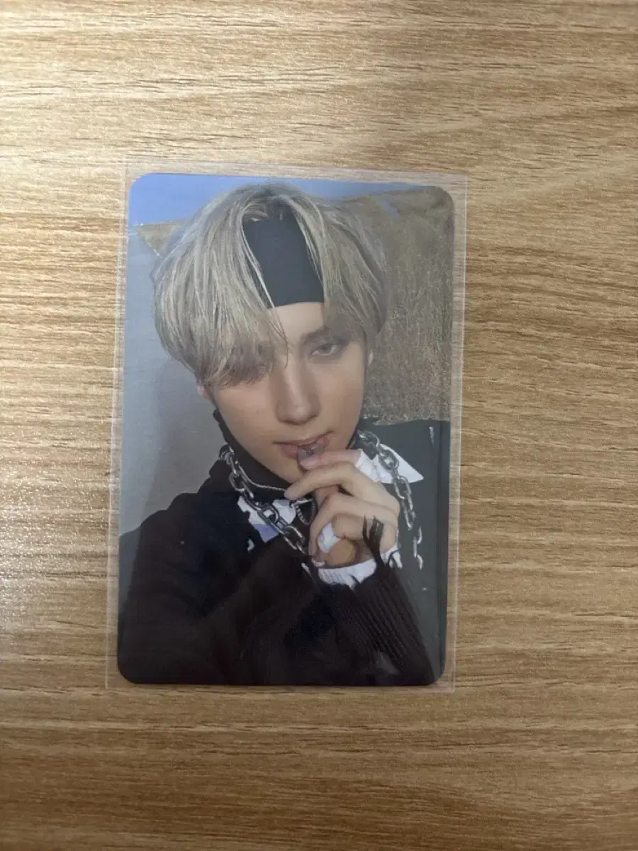 Ethereal hueningkai photocard