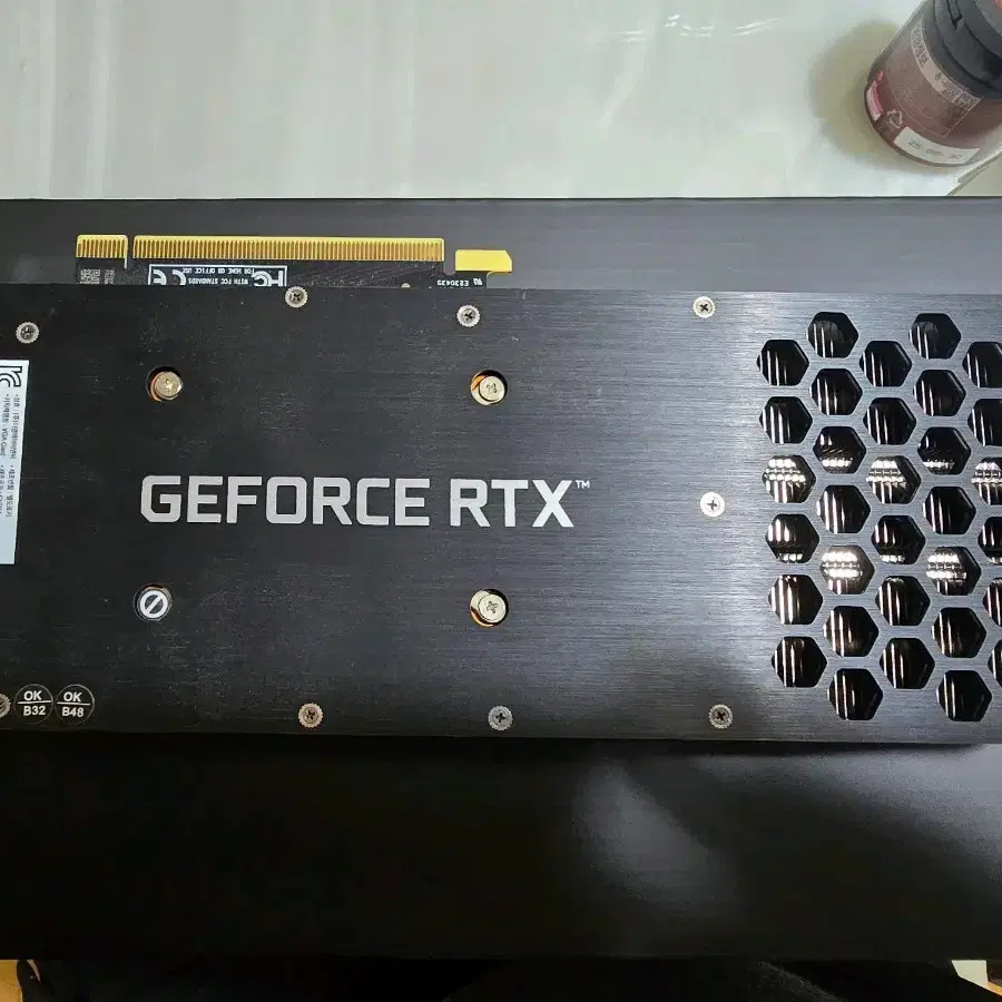 이엠텍 그래픽 카드  RTX3070TI 팔아요.