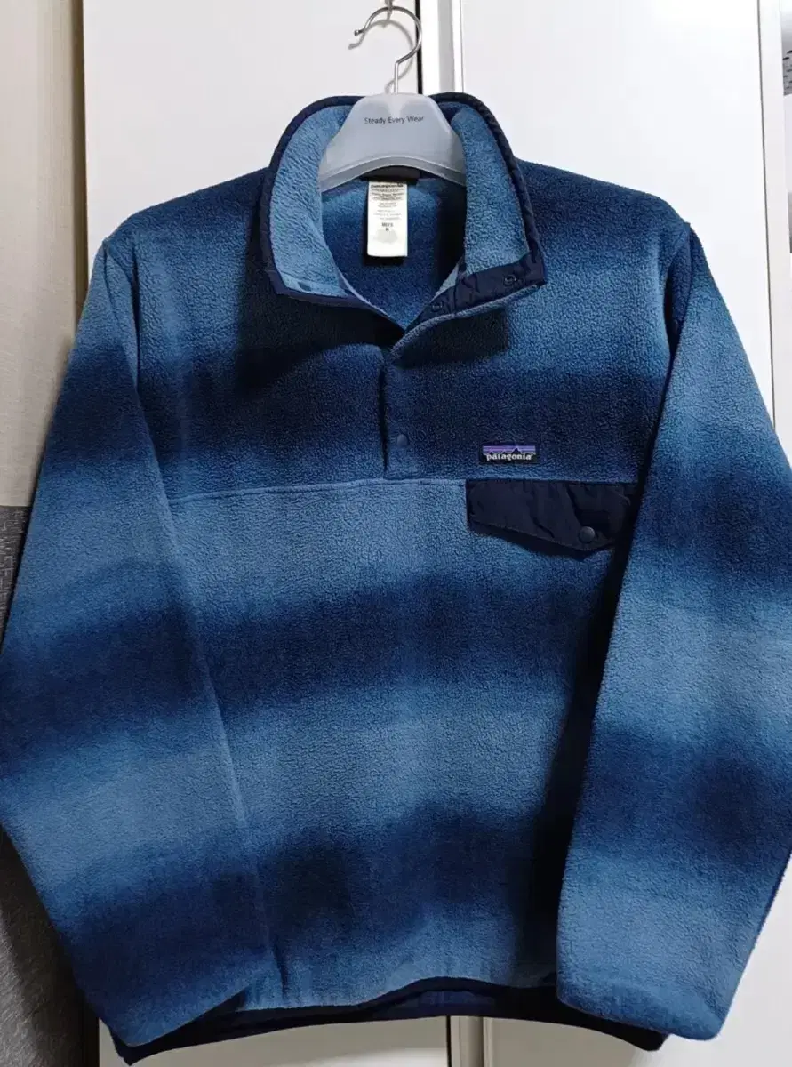 [M] Patagonia Sinchilla Snapty Hand Dipped Bloo