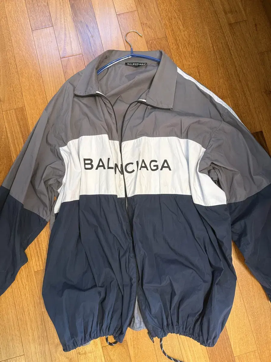 Quick sale) Balenciaga Poplin Mackerel 43 size 43