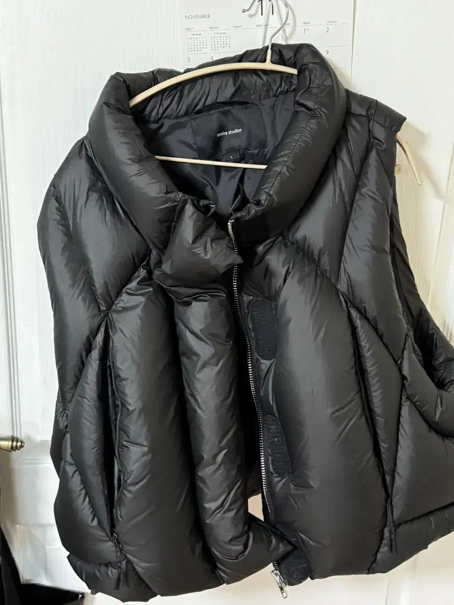 (L)Entire Studio Padded Vest