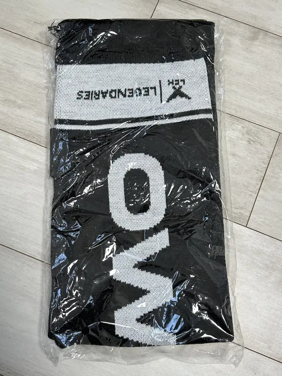 LCK Legendary Muffler (Shawl) WTS