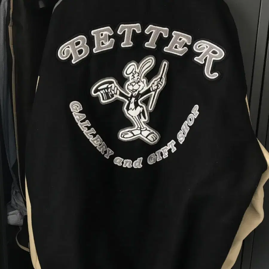 [XL] better gift shop x roots 바시티자켓