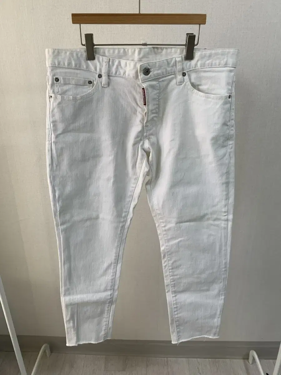 Genuine) Disquared2 White Jeans 52