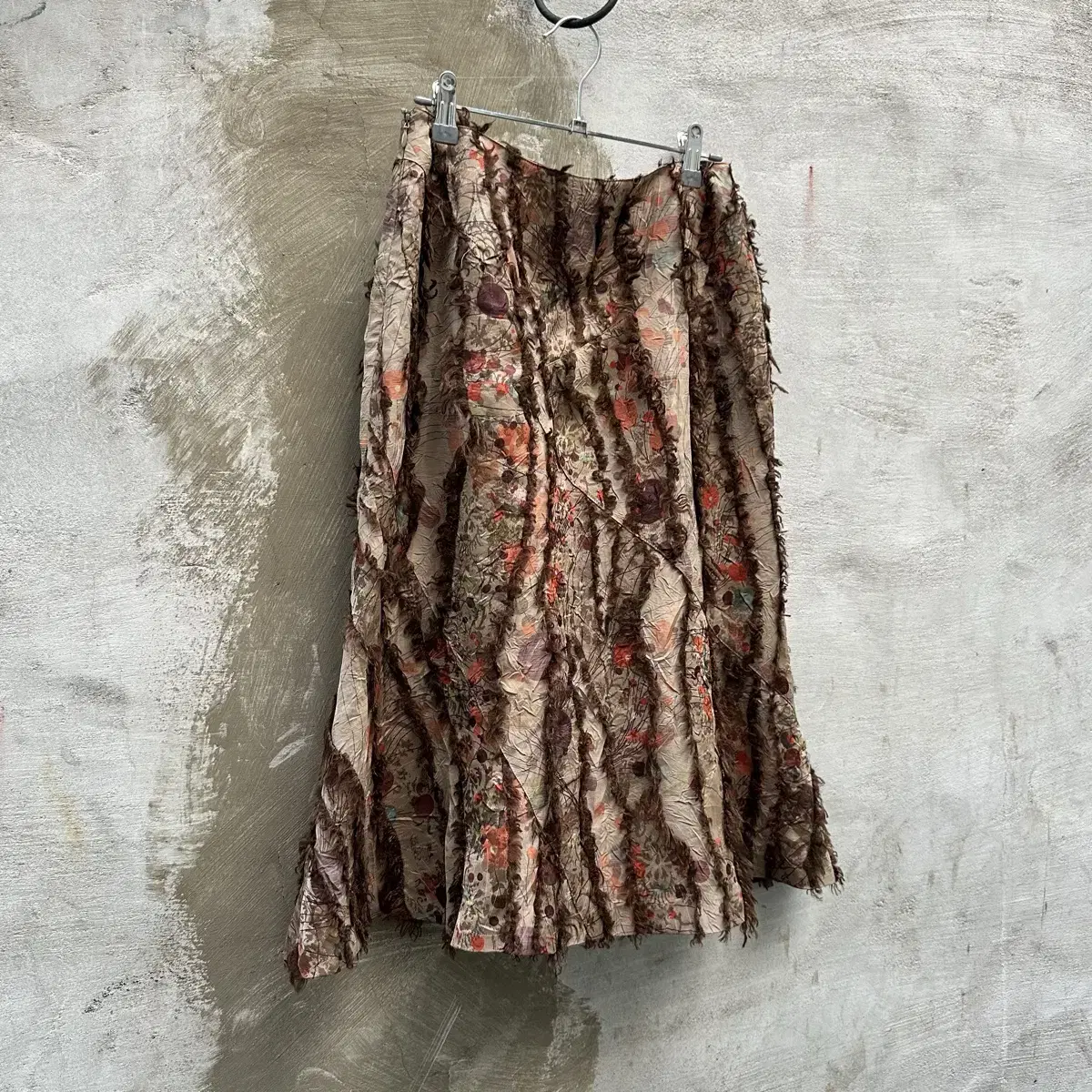 Flowers details skirt