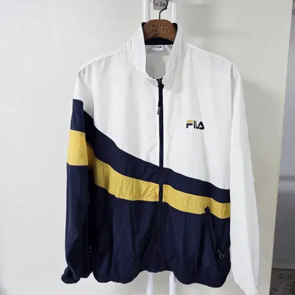 남녀공용 FILA 바람막이 점퍼 XL 105