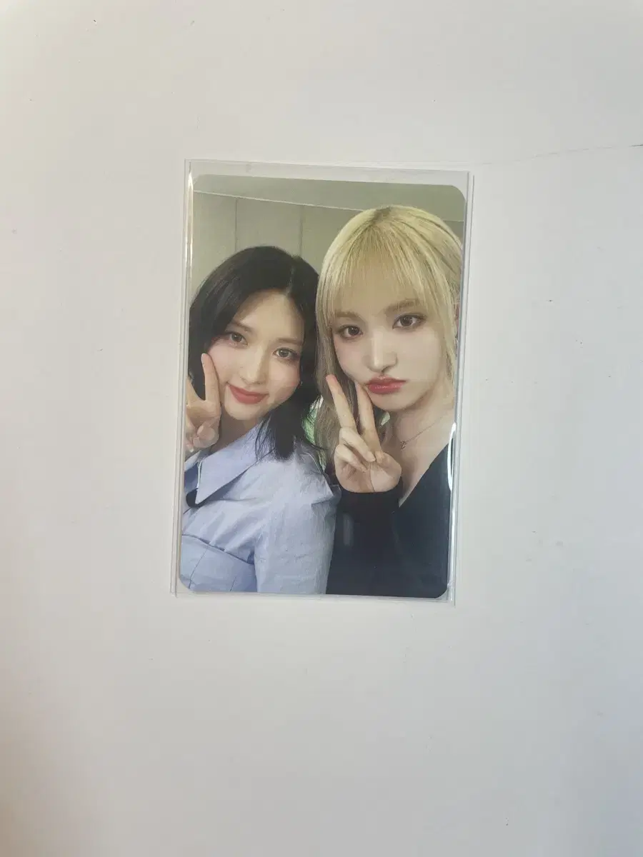 Ive Garibiz unit photocard for sale