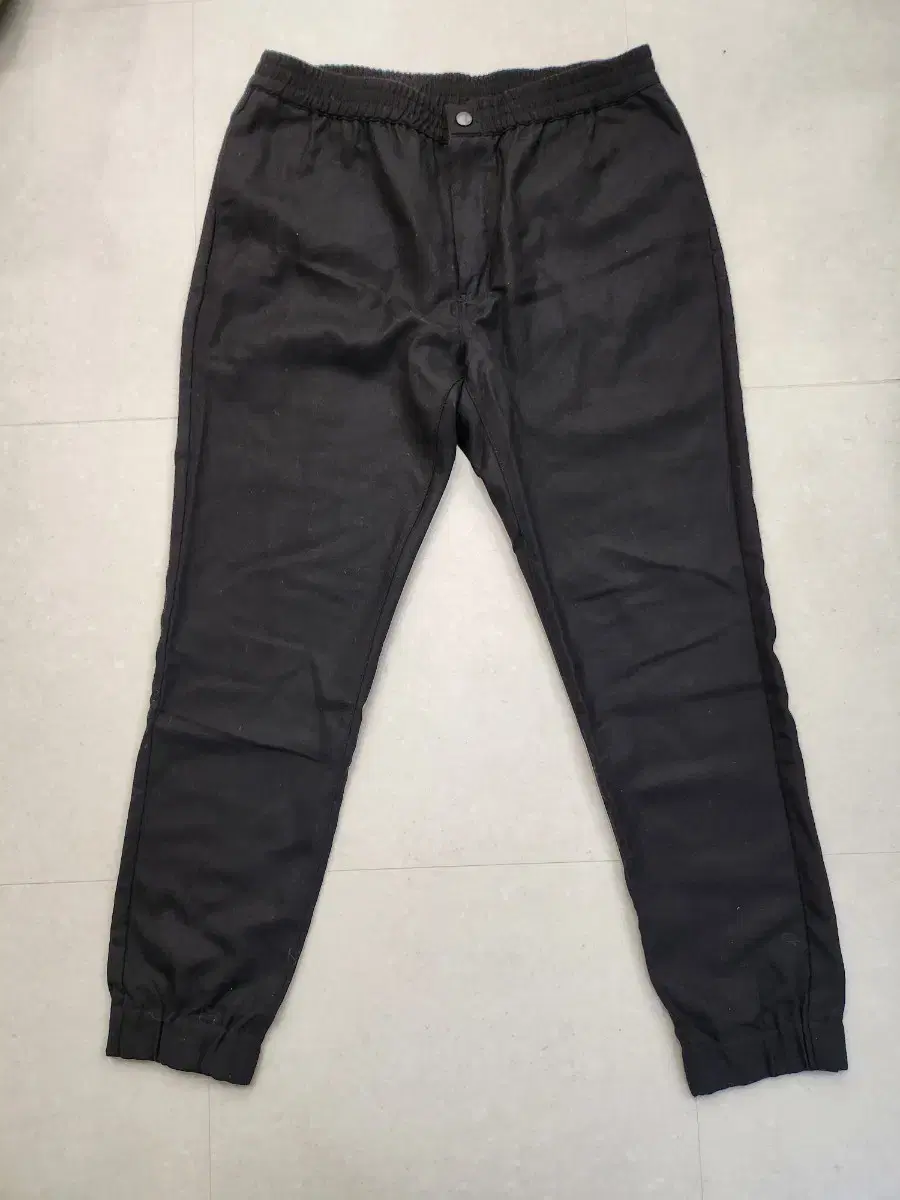 Jake's wool jogger pants from J.Crew[34].