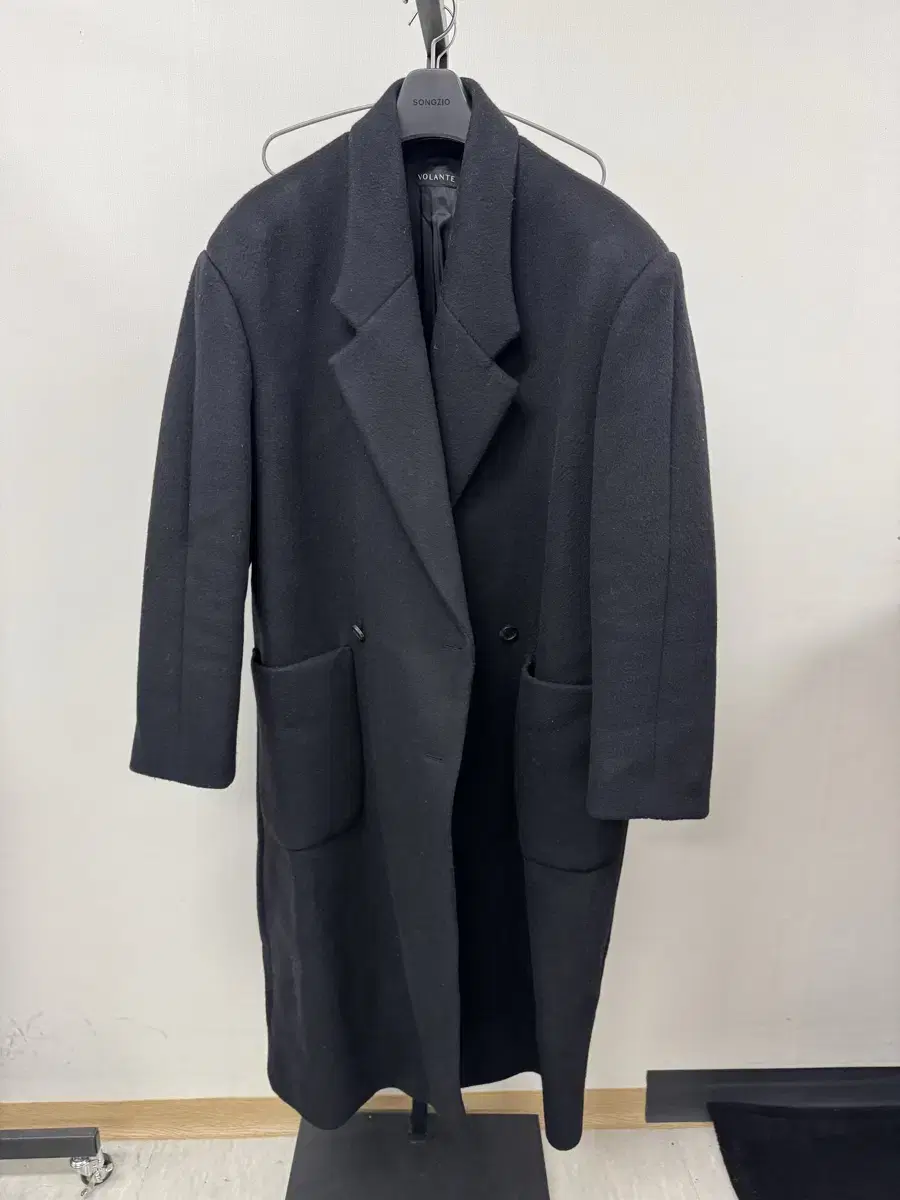 Early Volante cashmere SCP coat