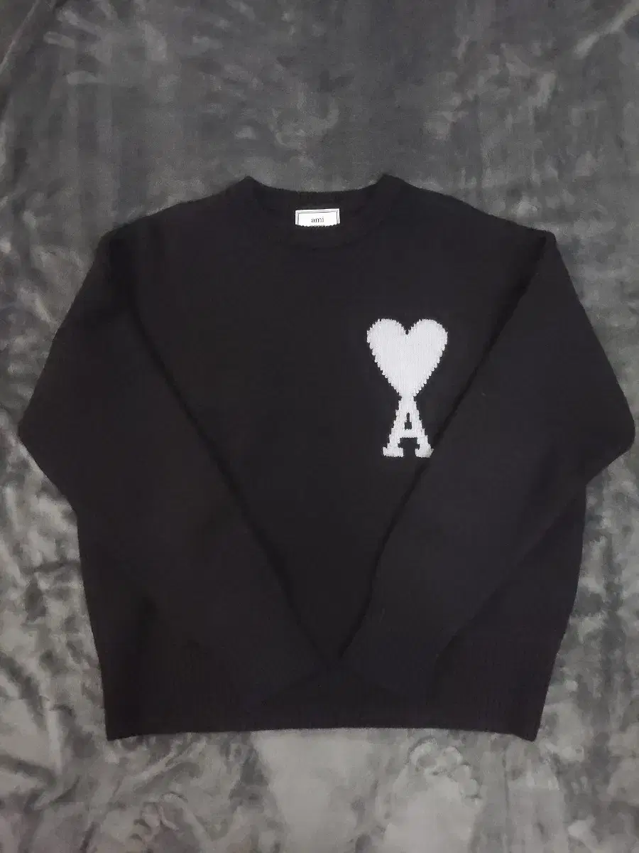 [L] Ami intarsiae censorum Mater Teresa limited edition knit